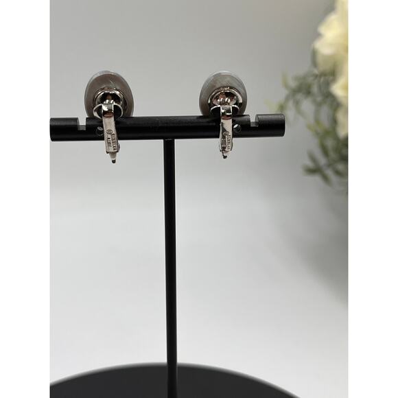 Kenneth Jay lane Faux Gray Pearl Clip on Silver tone Vintage Signed Earrings - Picture 8 of 8